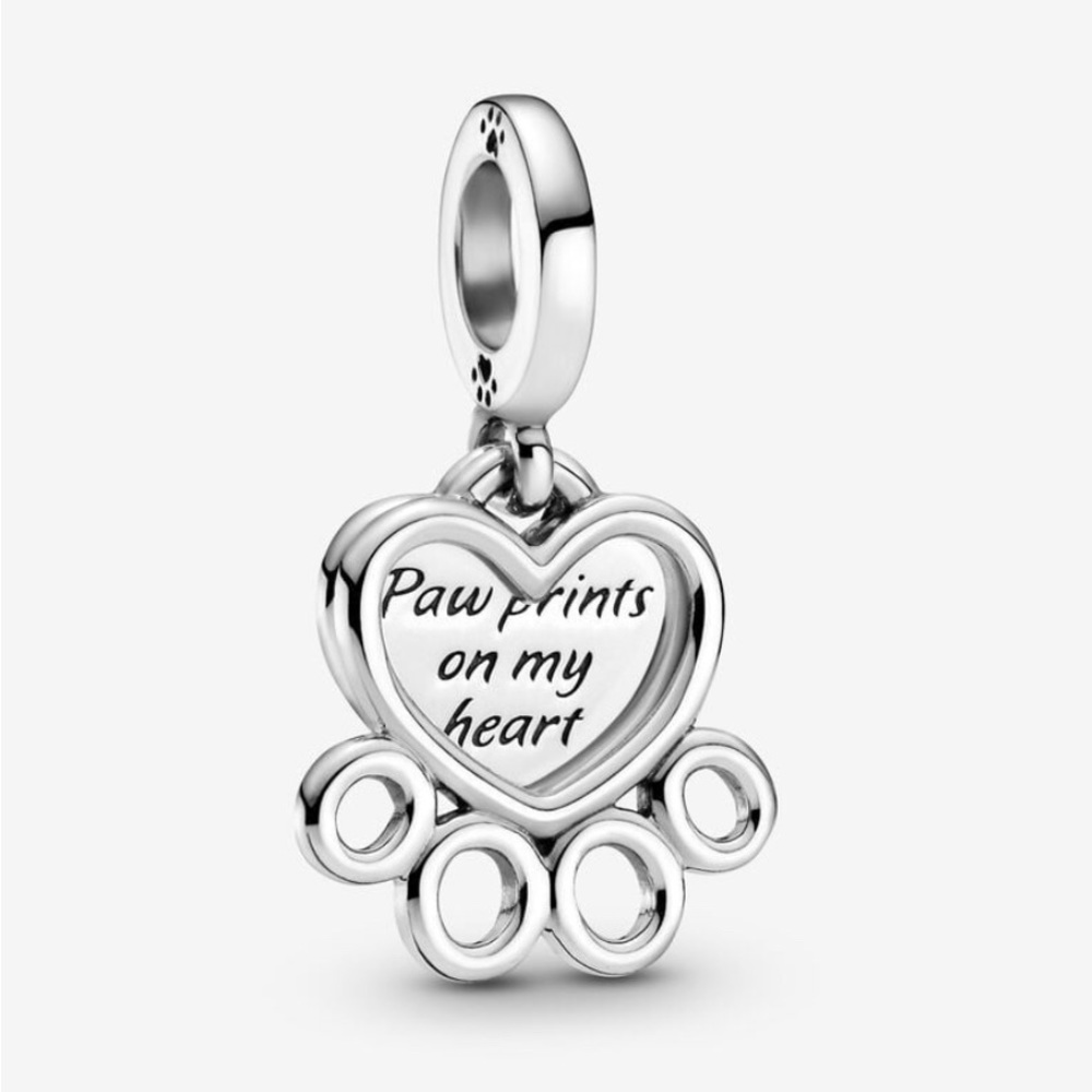 Pandora charm: paw prints on my heart silver.